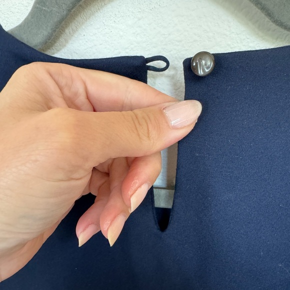 J. McLaughlin Navy Sheet Dress. Size Medium. - Picture 4 of 5